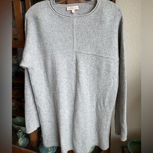Tory Burch, gray cashmere, mixed stitch, design sweater size medium